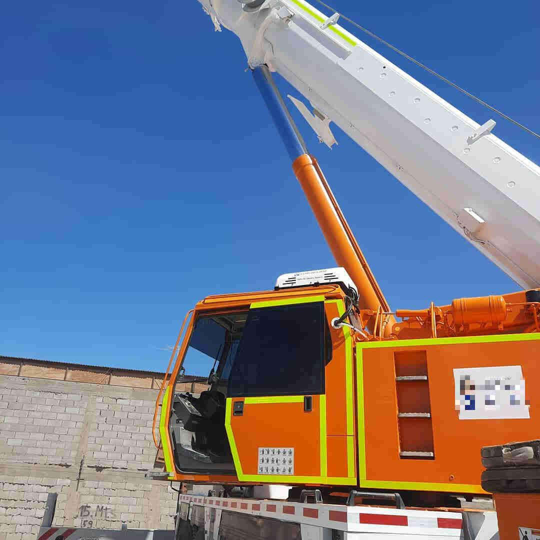 智利客戶(hù)安裝電動(dòng)空調(diào)